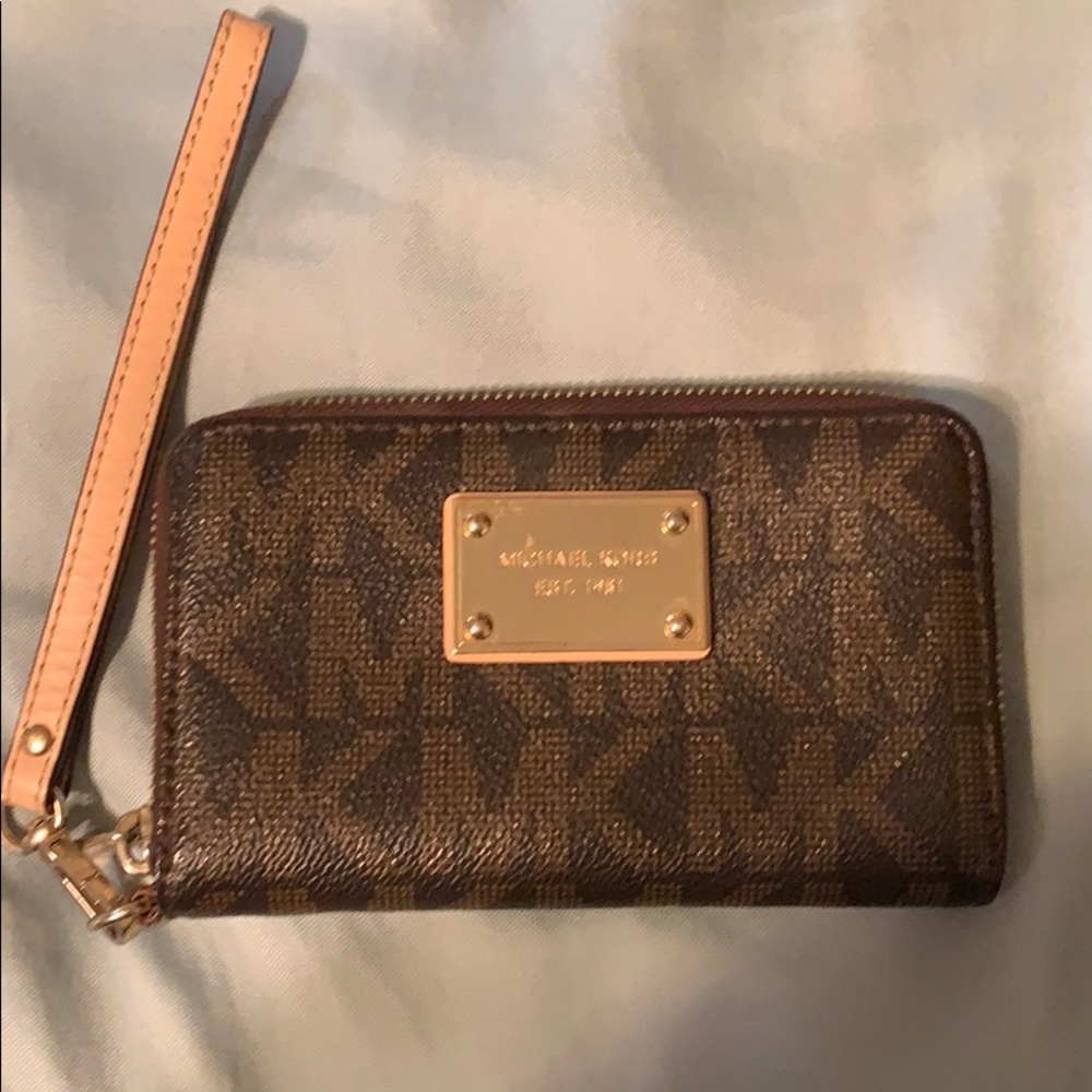 Michael kors wallet